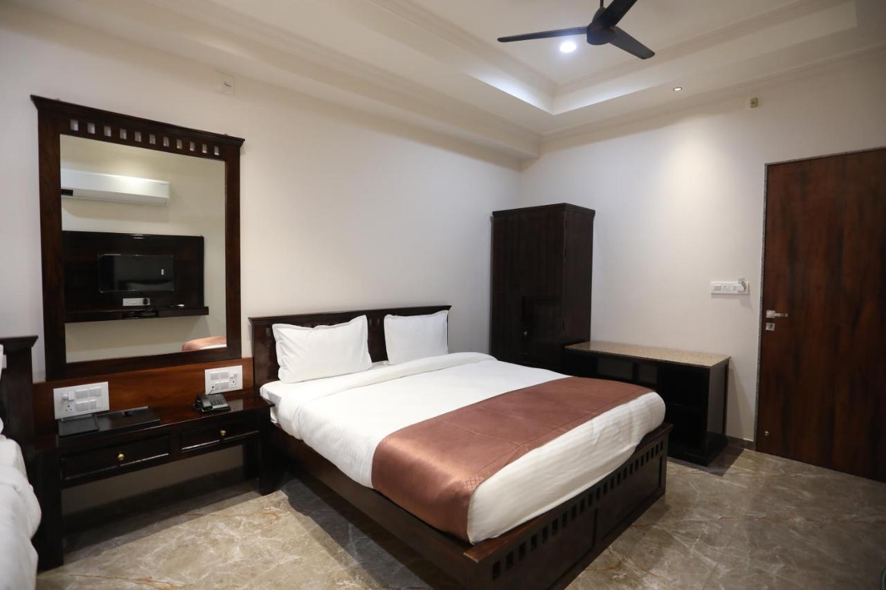 Chandan Kasturi Resort Dariāwad 外观 照片